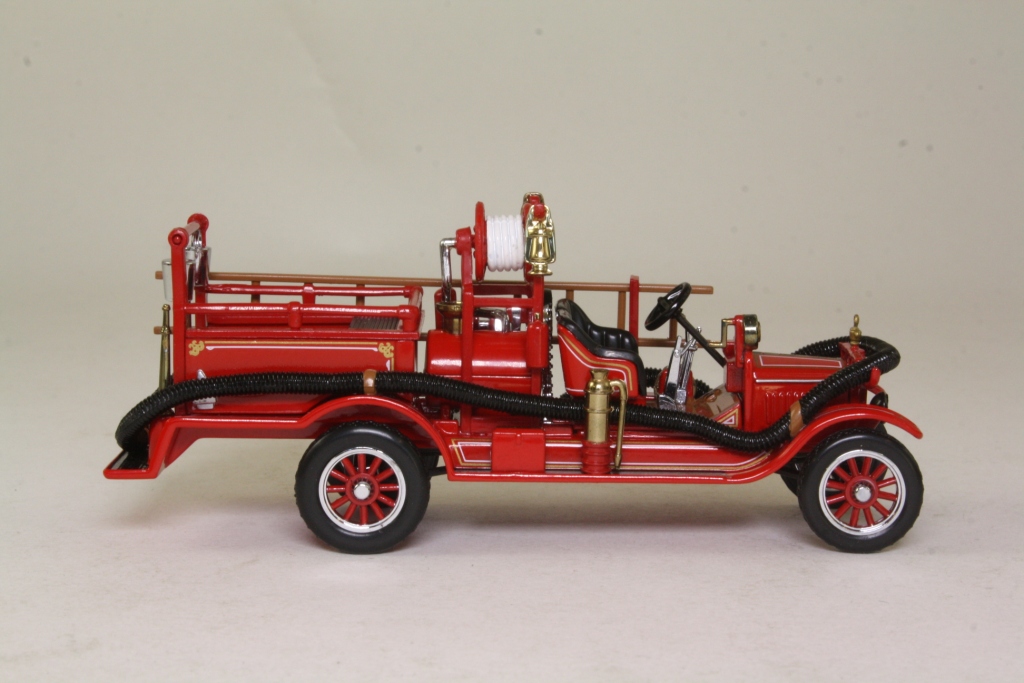 Matchbox Collectibles YFE22; 1916 Ford Model T Fire Engine